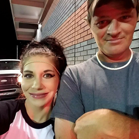 Meet your Posher, Devyn - Picture 4 of 4